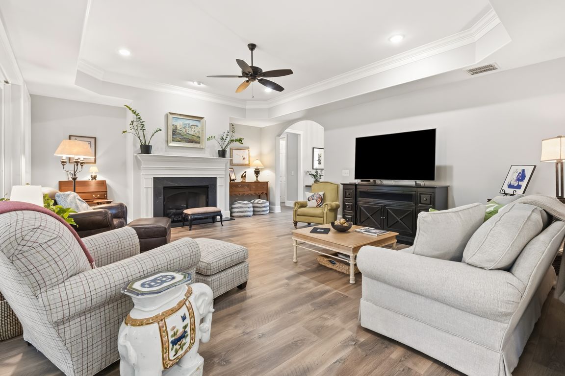 next background image