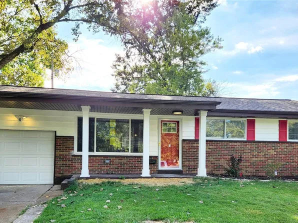 9918 Cambria Dr, Saint Louis, MO 63136