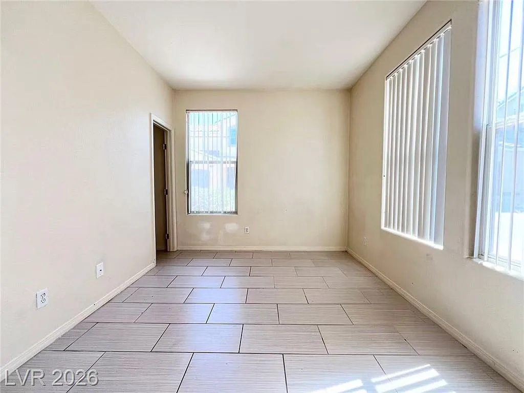 3 bed, 1348 sqft, $1,750 — Photo 3