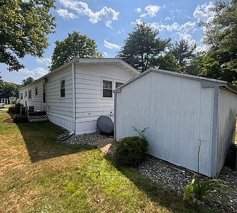 2nd image of 1040 Violet Ave Lot 6