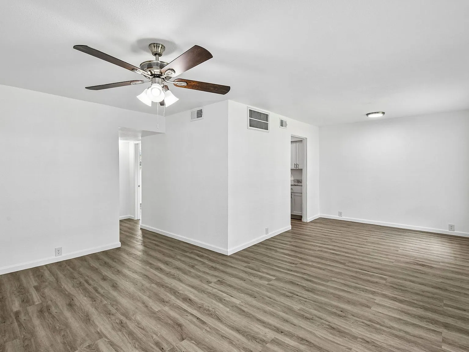 Nueva Vida Apartments — Photo 3