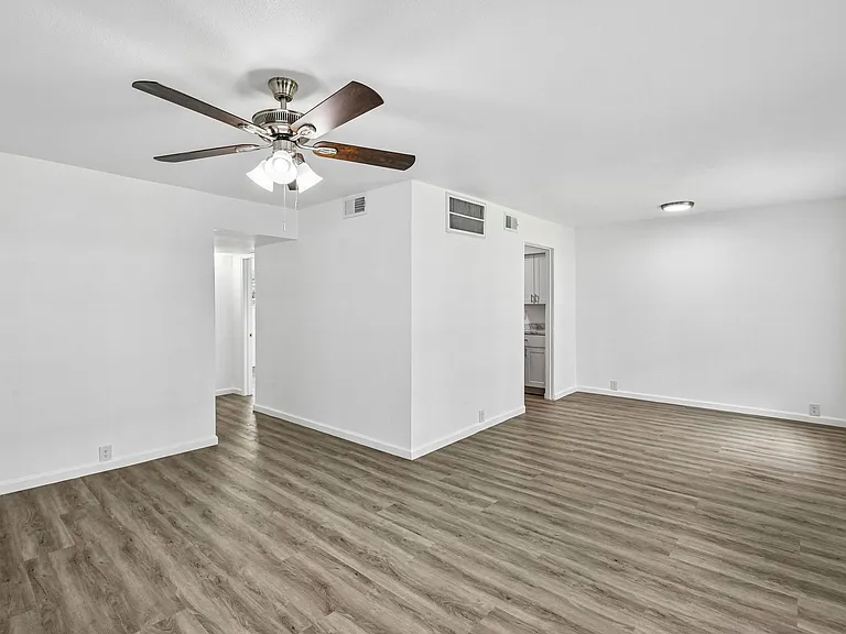 Nueva Vida Apartments — Photo 3