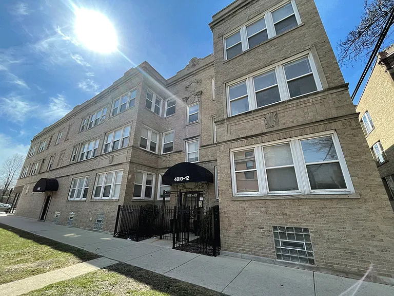 Harry Frank Building - 1938 W Lawrence Ave — Photo 9