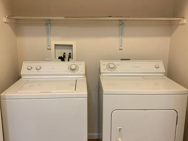 102 Fleetwood Dr — Photo 15