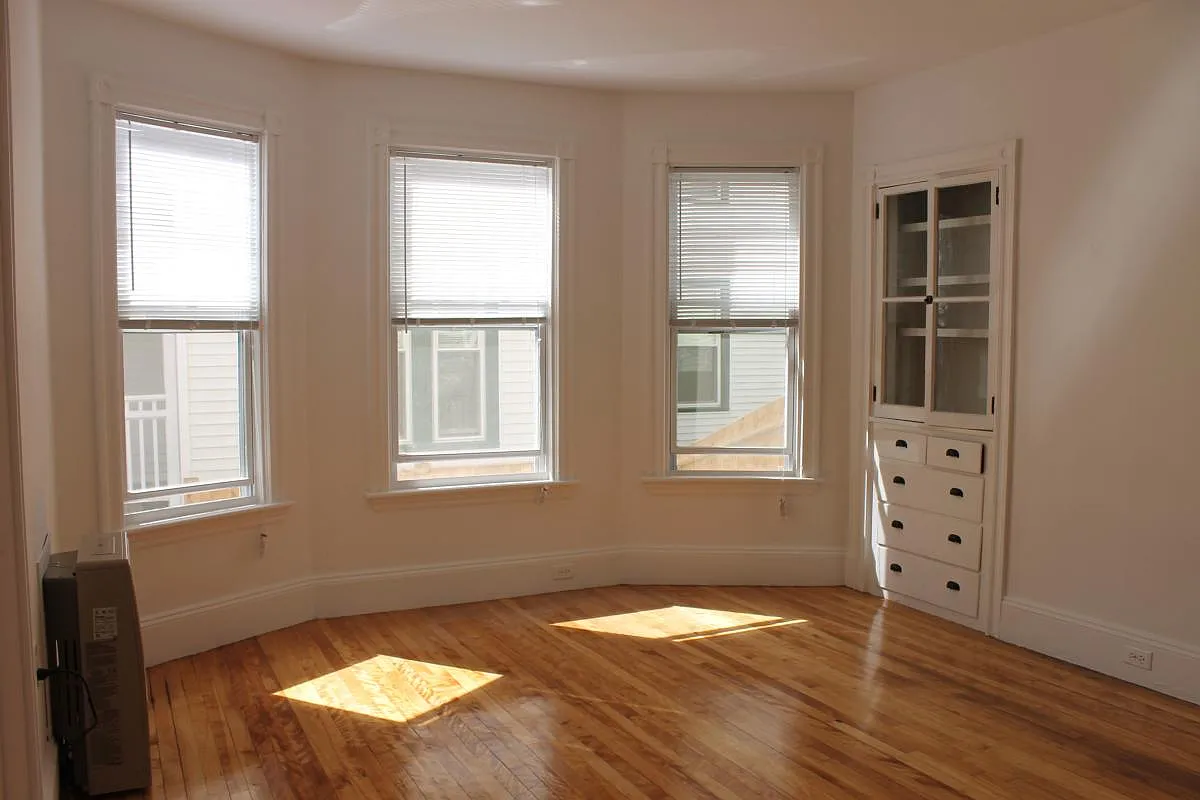 1 bed, 580 sqft, $2,030 — Photo 3