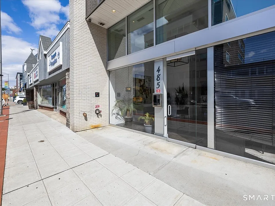 485 Summer St #302