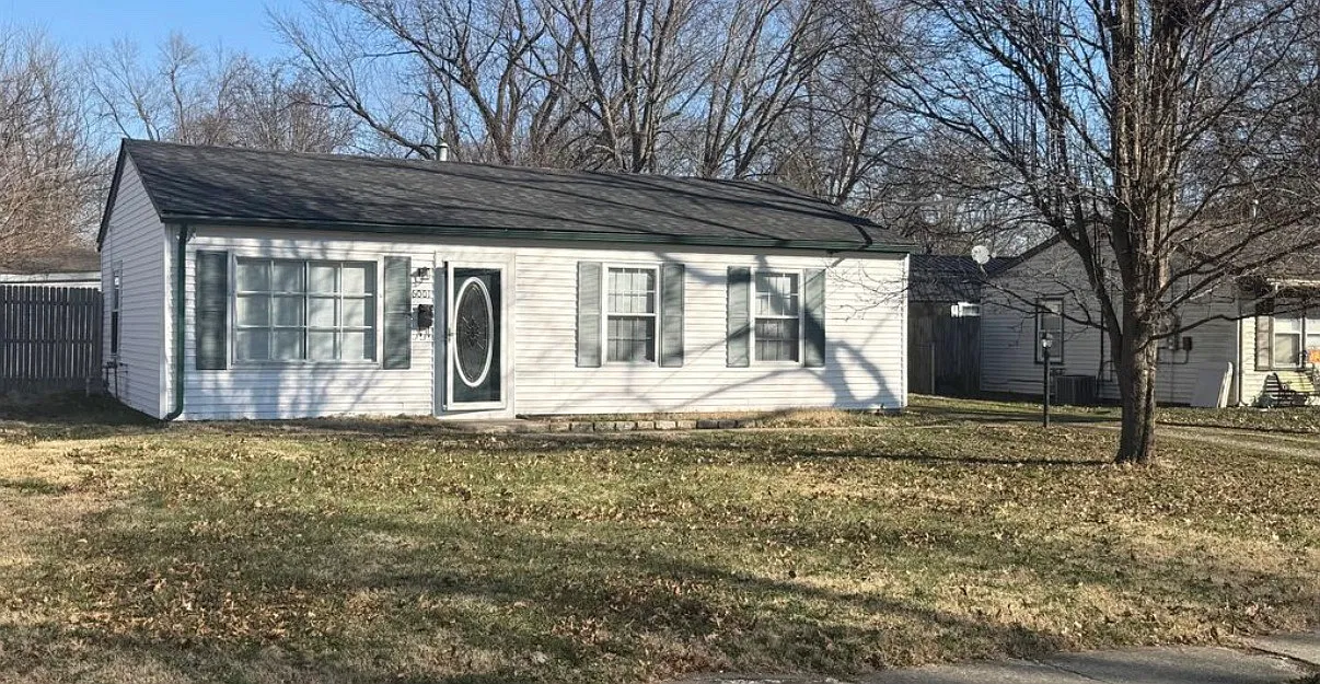 3 bed, 1000 sqft, $1,575 — Photo 1