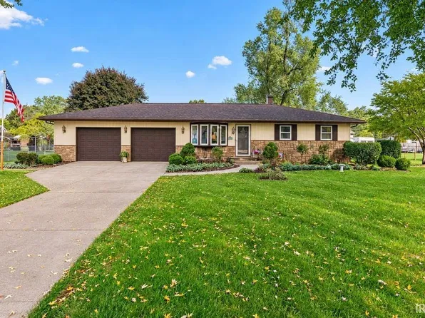 12395 Carleton Dr, Mishawaka, IN 46545