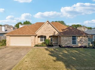 1820 N 14th St, Broken Arrow, OK 74012