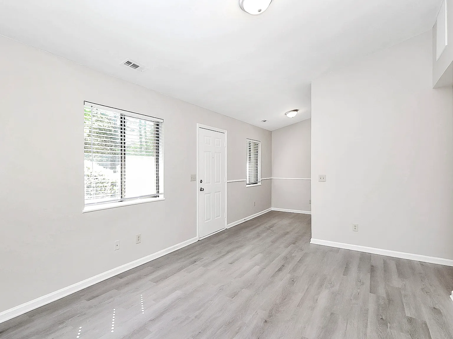 2 bed, 800 sqft, $1,200 — Photo 3