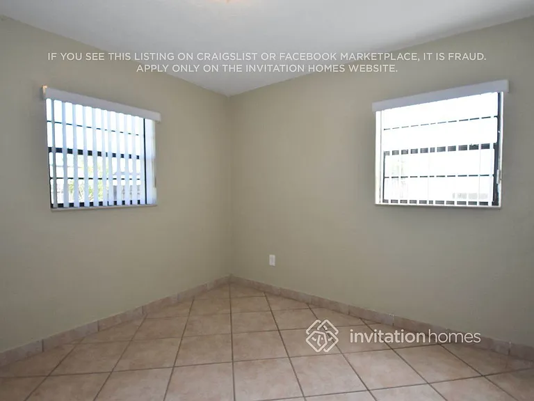 4511 SW 102nd Pl — Photo 7