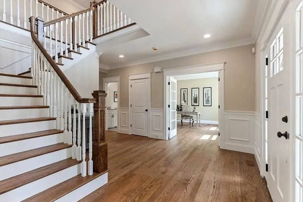 5 bed, 5.5 bath, 6091 sqft, $10,000 — Photo 3