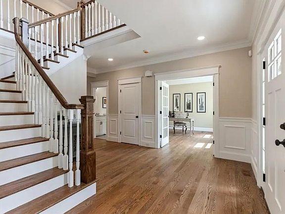 3rd image of 56 Blossomcrest Rd