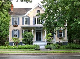 27 Broad St, Kinderhook, NY 12106