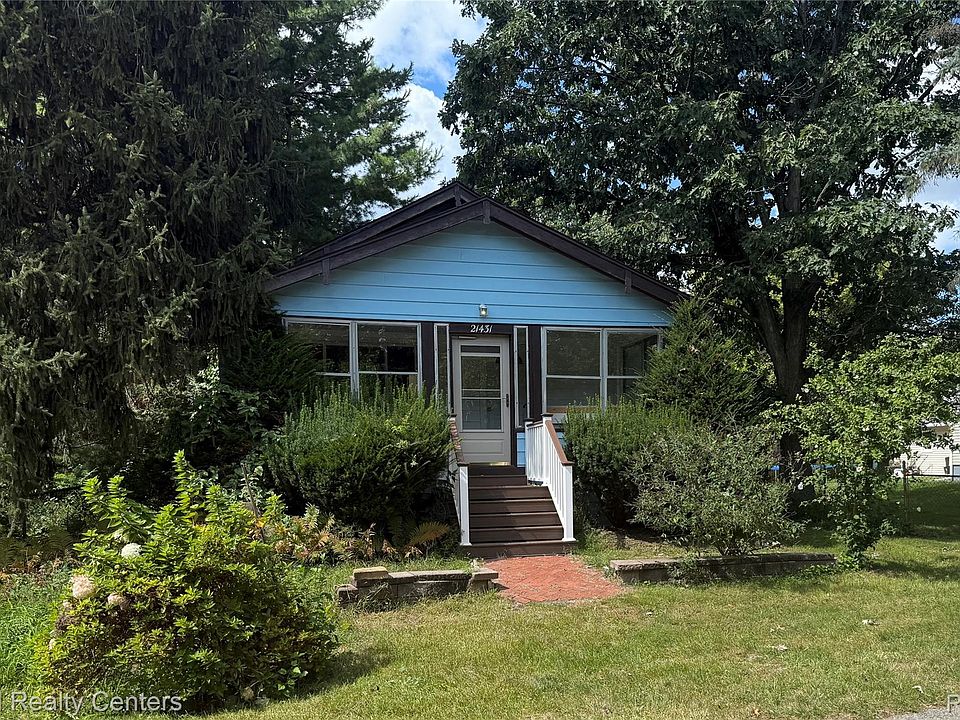1st image of 21431 Oxford Ave
