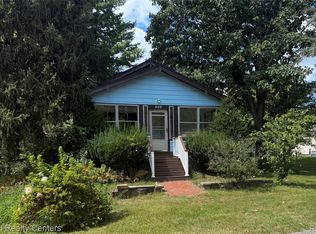 21431 Oxford Ave, Farmington Hills, MI 48336