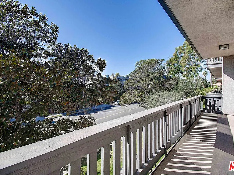 2324 S Beverly Glen Blvd #201 — Photo 7