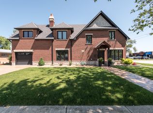 7800 W 98th St, Hickory Hills, IL