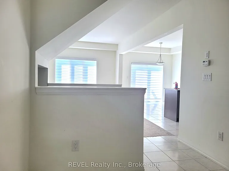 171 Bur Oak Dr — Photo 4