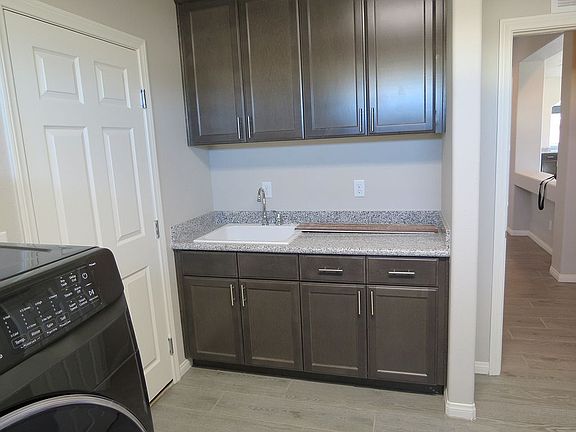 5th image of 6087 Rockway Glen Ave
