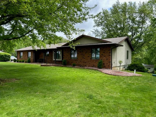 2732 Lakewood Dr, Vandalia, IL 62471