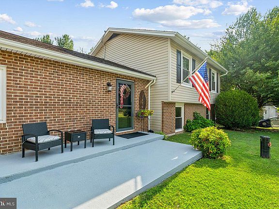3rd image of 11587 Liberty Oak Dr