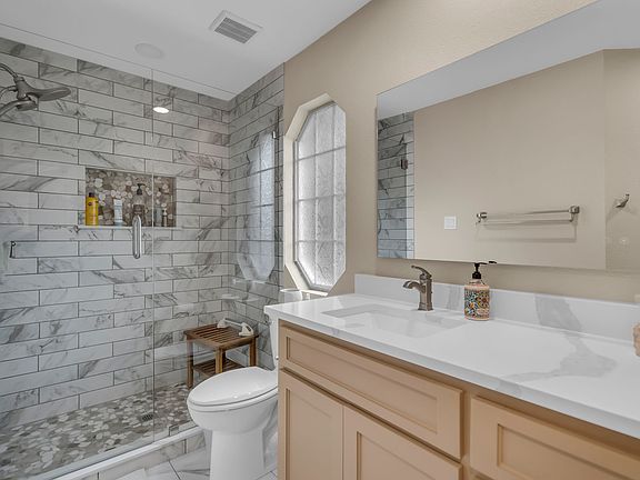 4th image of 6120 Brookhollow Dr