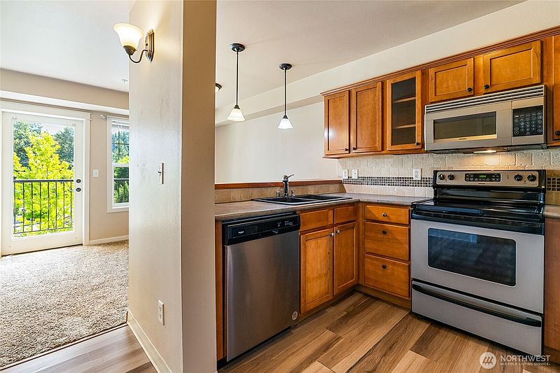 5th image of 690 32nd Street #B301