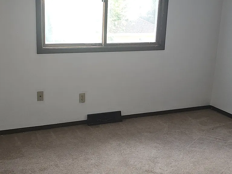 536 N Elmer St #C — Photo 1