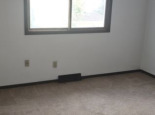 536 N Elmer St #C, Griffith, IN 46319