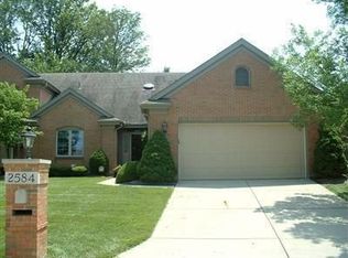 2584 Vienna Estates Dr, Dayton, OH 45459