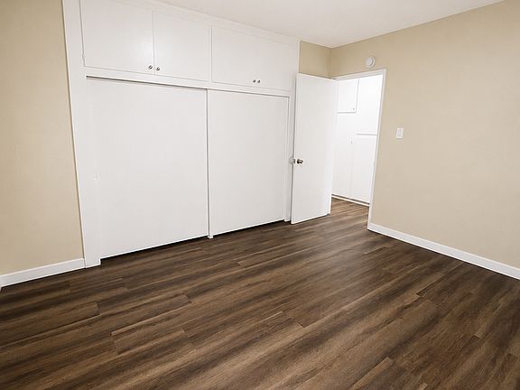 5th image of 1130 Orizaba Ave APT 2