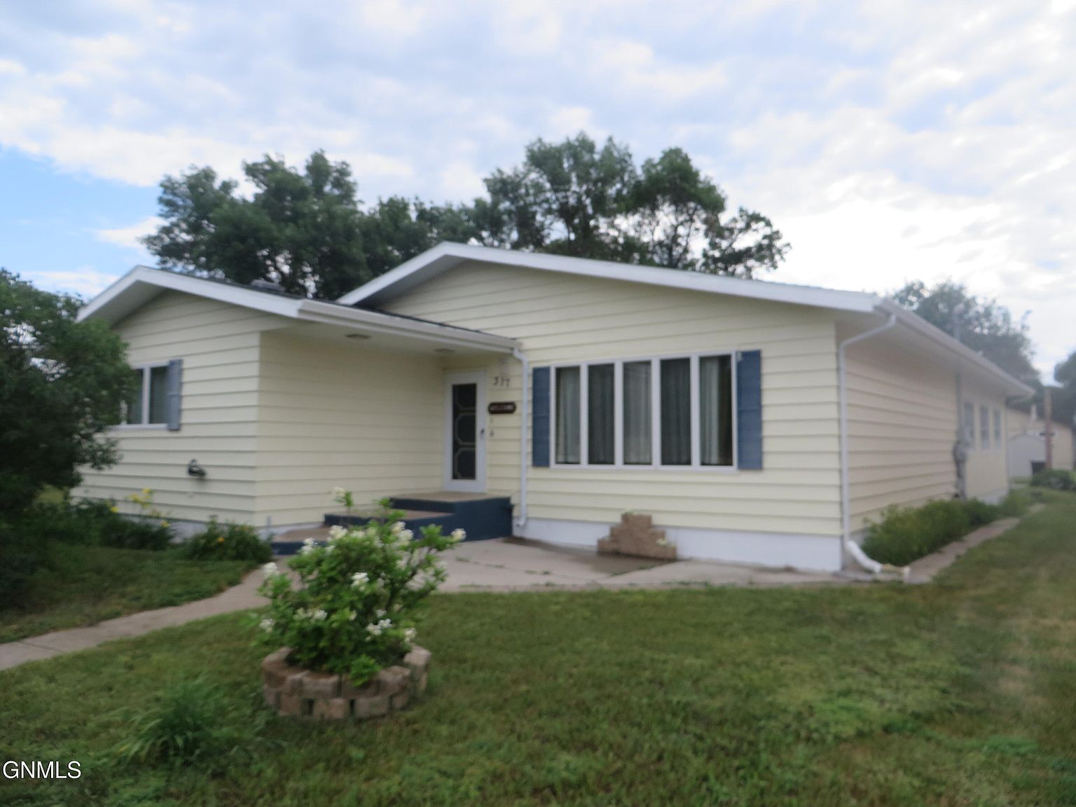317 S Broadway St, Linton, ND 58552 MLS 4008973 Zillow