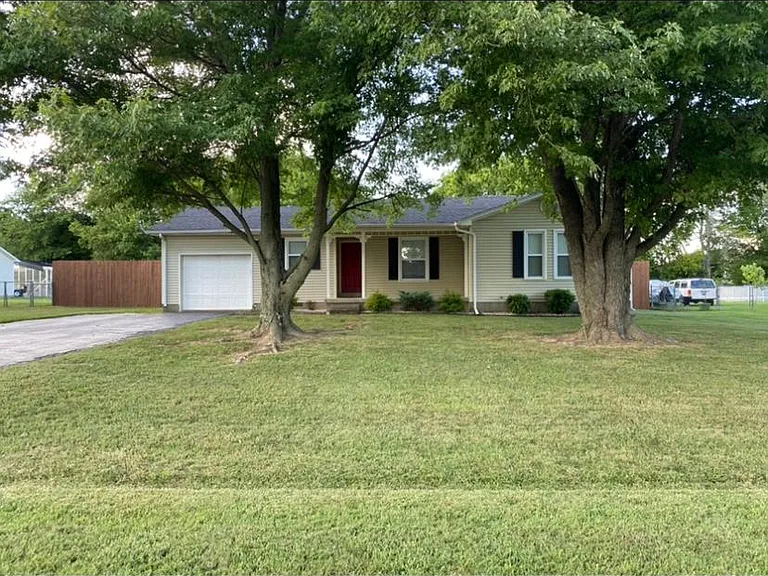 120 Pleasant Place Way — Photo 1