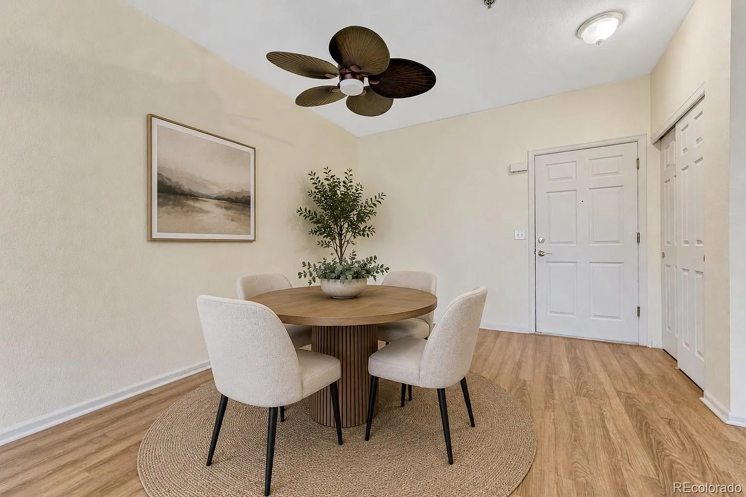 2 bed, 2.0 bath, 1119 sqft, $2,050 — Photo 2