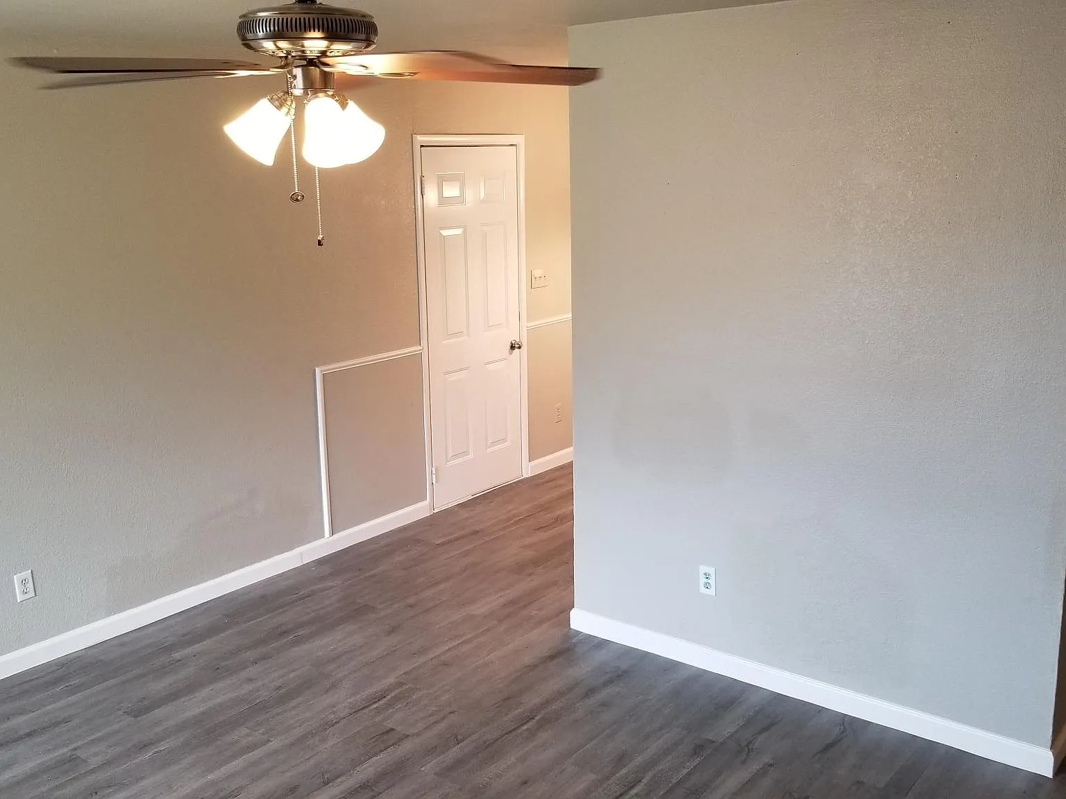 2608 Yorkshire Ave — Photo 2