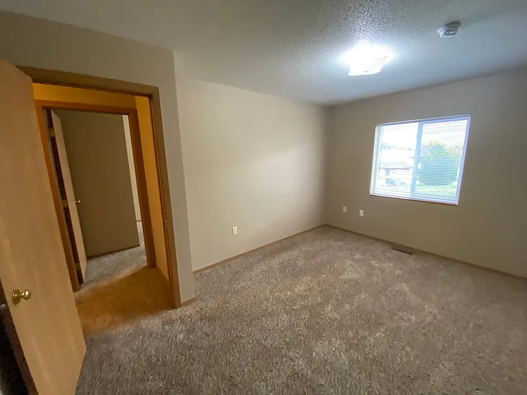Quail Hollow Townhomes — Photo 7