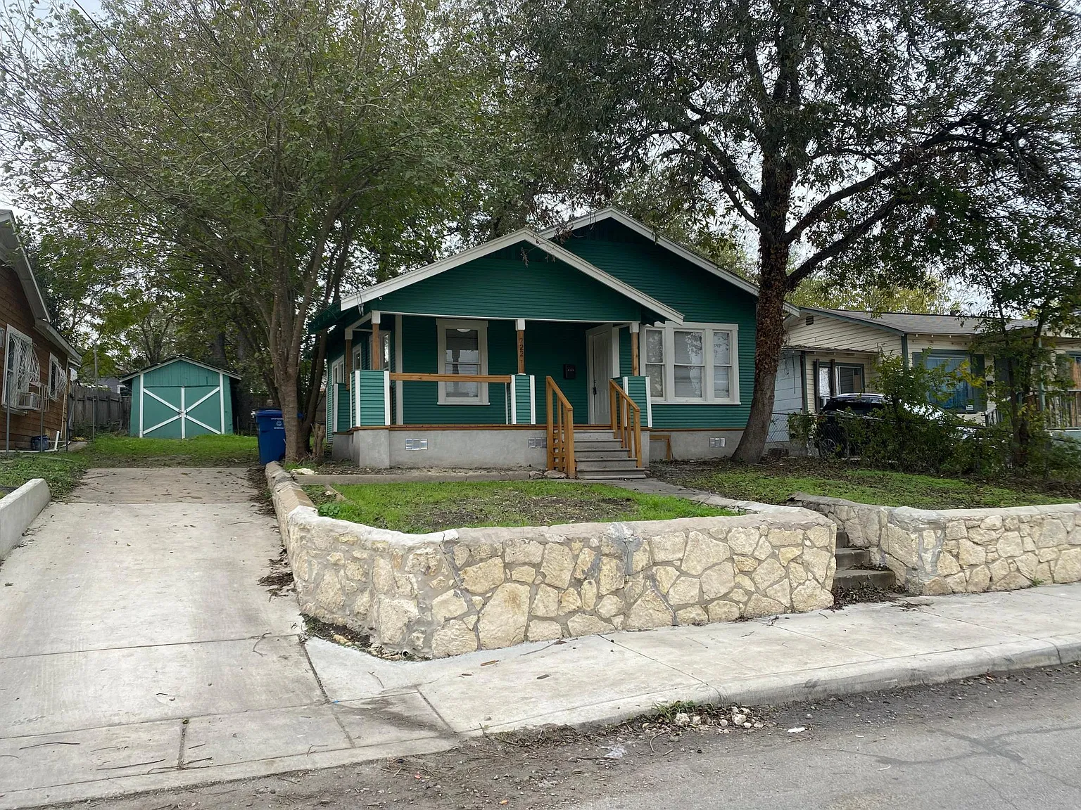 722 Gulf St — Photo 1