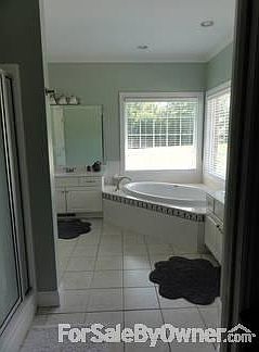 4th image of 212 Blaine Cir