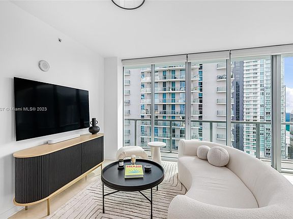 2nd image of 1111 SW 1st Ave APT 2719