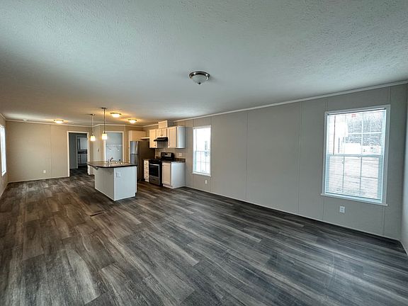 5th image of 2904 Banbury Ct