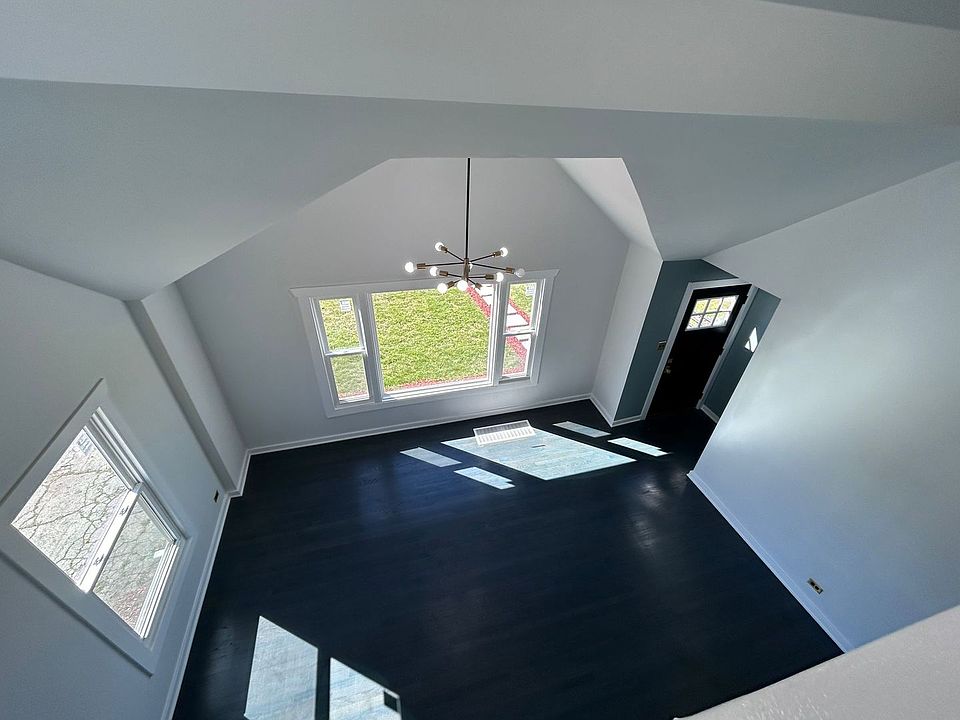 2nd image of 3910 W 116th St