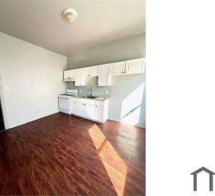 5th image of 121 W Marshall St