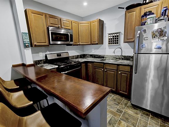 2nd image of 700 Shore Rd APT 5V