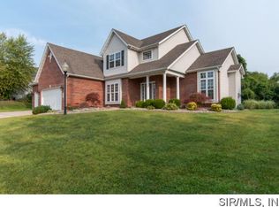 105 Somerset Dr, Glen Carbon, IL 62034