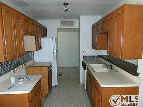 4th image of 7704 Val Verde Dr