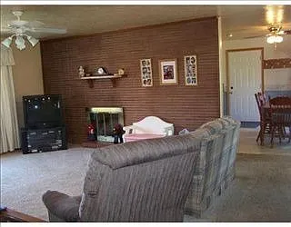 114 Sharon Dr photo 1