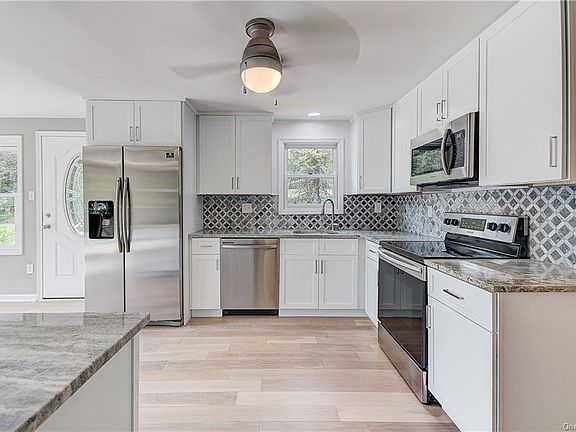 4th image of 184 Poppy Ln