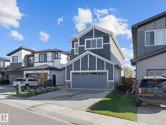 3rd image of 431 30th Ave NW