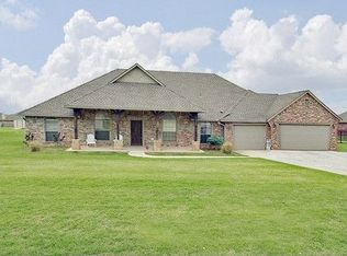 7897 Lindsay Ln, Edmond, OK 73025
